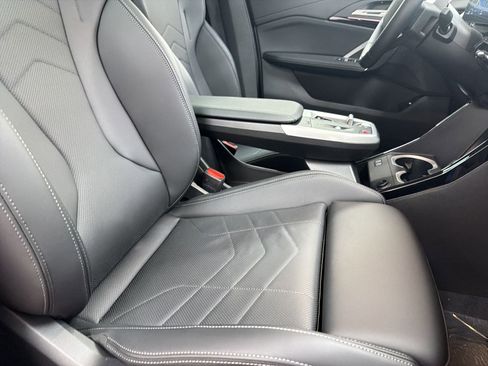 Used 2025 BMW X2 xDrive28i w/ Technology Package image 28