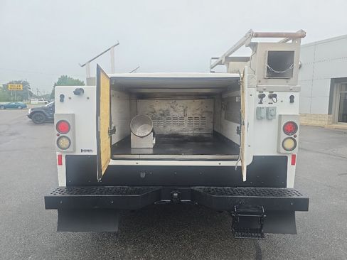 Used 2013 Chevrolet Silverado 3500 W/T RWD image 10