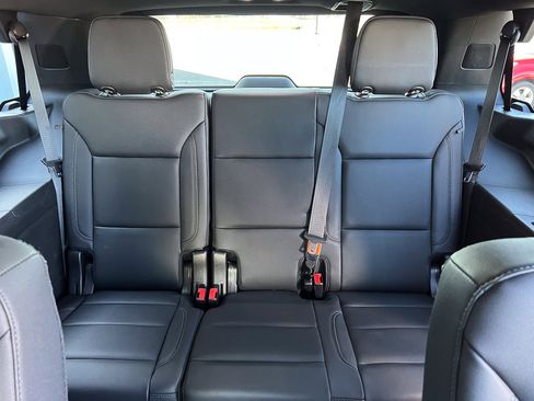 Used 2021 Chevrolet Tahoe Z71 image 30