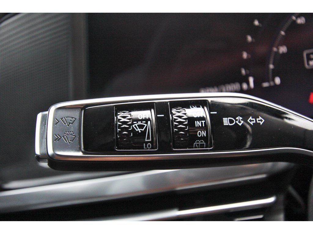 Used 2025 Cadillac Escalade Sport w/ LPO, Floor Liner Package RWD image 18