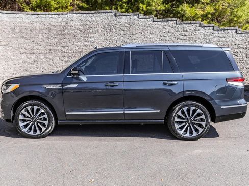 Used 2022 Lincoln Navigator Reserve image 9