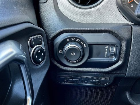 New 2025 Jeep Wrangler Sport S image 27