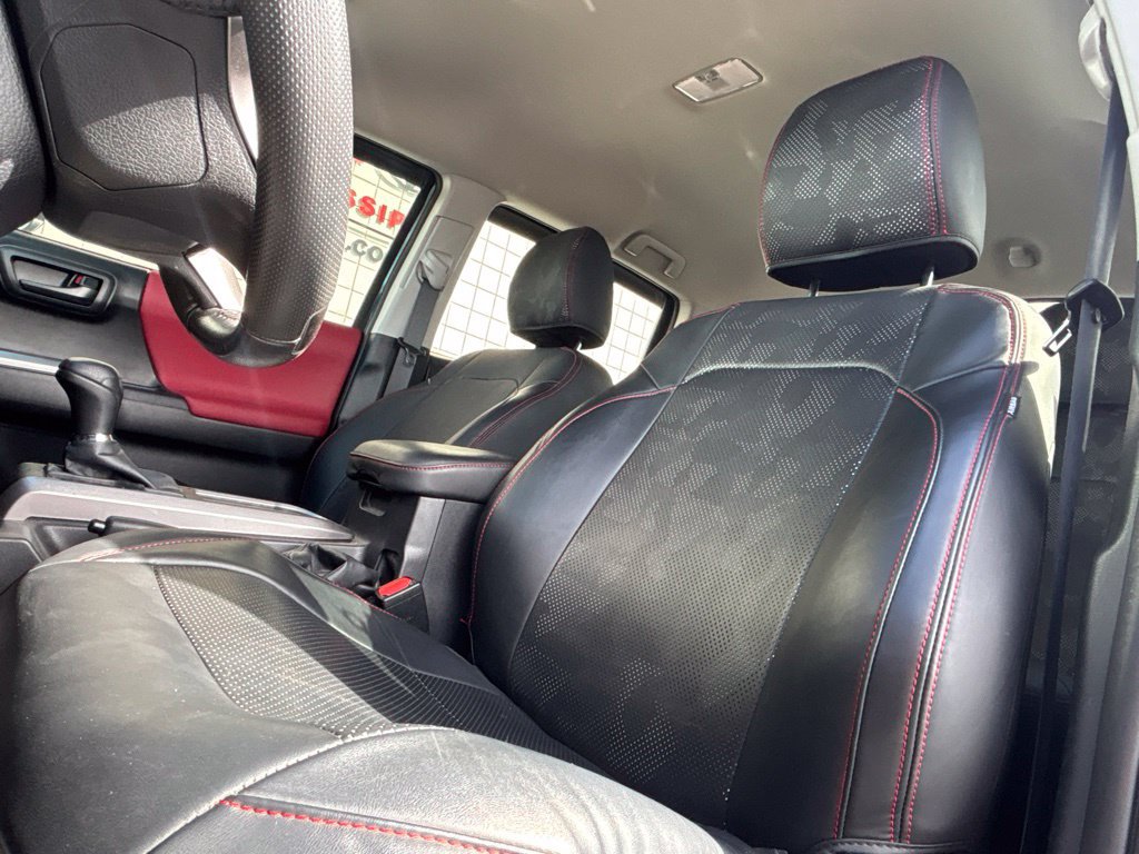 Used 2023 Toyota Tacoma SR5 w/ Technology Package AWD/4WD image 9