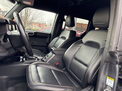 Used 2024 Ford Bronco Badlands image 18