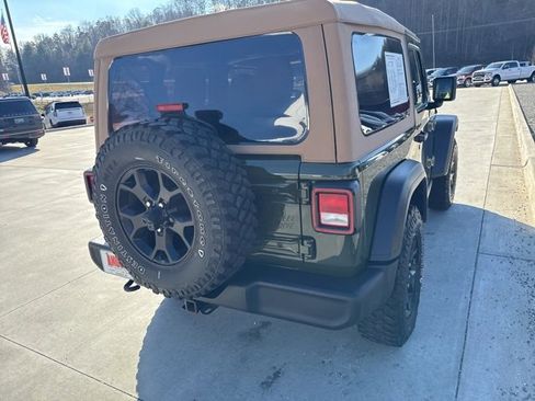 Used 2022 Jeep Wrangler Willys image 7