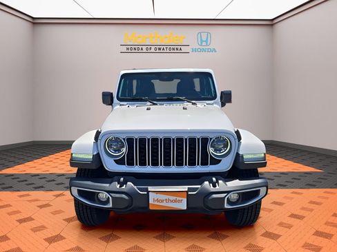 Used 2024 Jeep Wrangler Unlimited Sahara w/ Technology Group AWD/4WD image 8