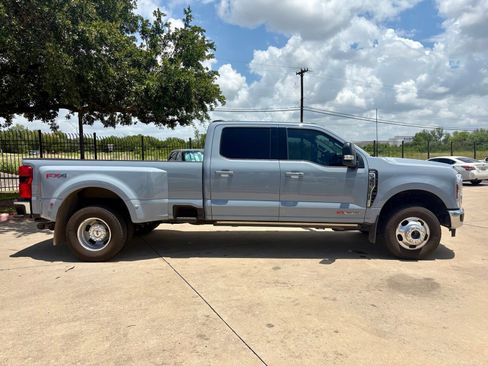 Used 2024 Ford F350 Lariat w/ Lariat Ultimate Package AWD/4WD image 2