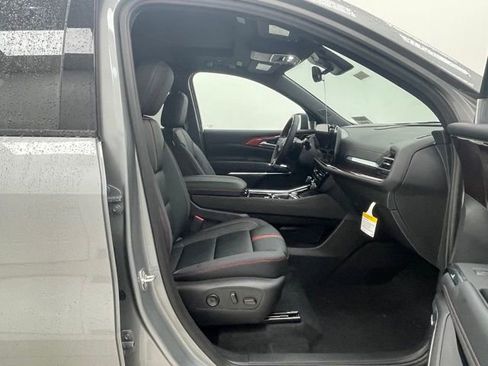 New 2026 Chevrolet Traverse RS w/ LPO, Floor Liner Package image 15