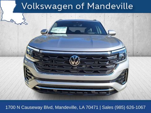 Certified 2026 Volkswagen Atlas Cross Sport SEL Premium R-Line AWD/4WD image 8