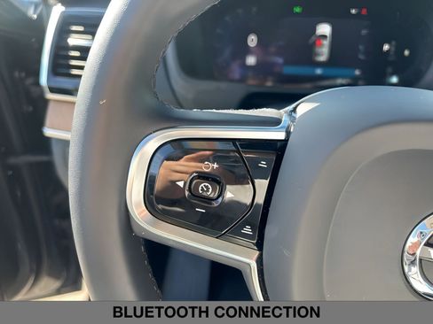 Used 2024 Volvo XC90 B5 Plus image 24