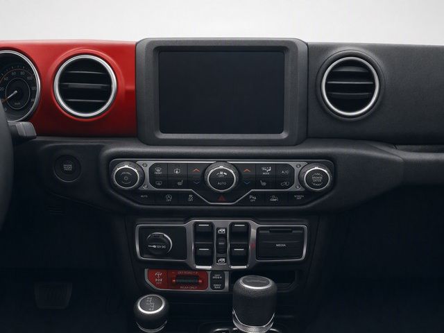 Used 2020 Jeep Gladiator Rubicon AWD/4WD image 13