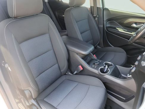 Used 2024 GMC Terrain SLE w/ Driver Convenience Package image 34