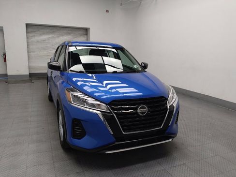 Used 2021 Nissan Kicks S image 14