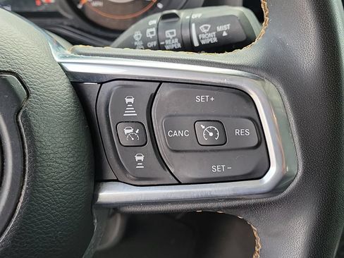Used 2024 Jeep Wrangler Unlimited Sahara AWD/4WD image 31