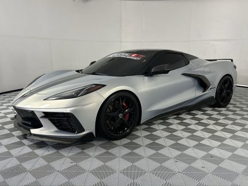 Used 2021 Chevrolet Corvette Stingray Premium Conv w/ Z51 Performance Package RWD image 4