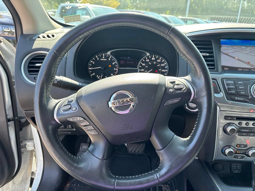 Used 2018 Nissan Pathfinder SL AWD/4WD image 9
