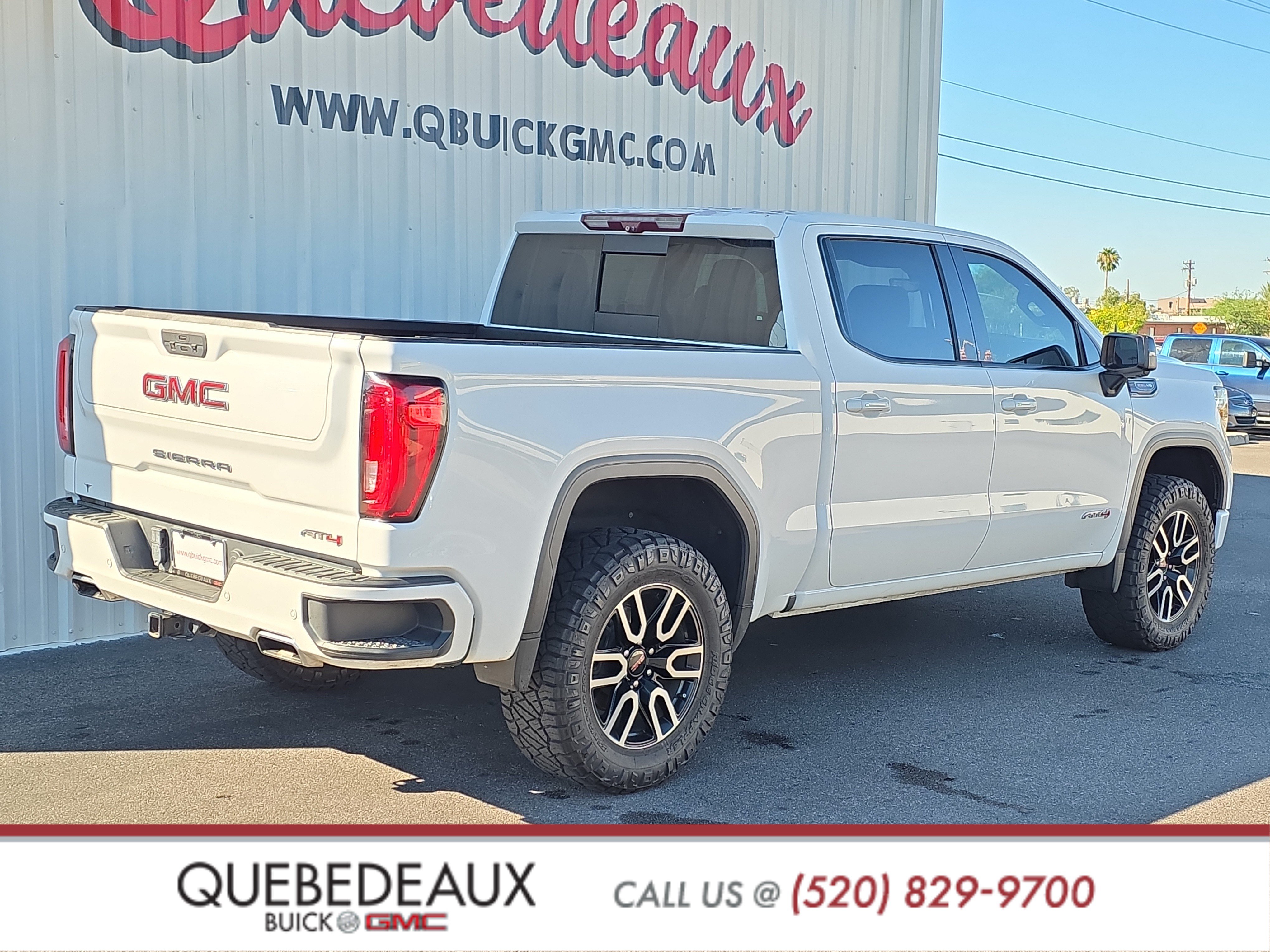 Used 2020 GMC Sierra 1500 AT4 w/ Technology Package AWD/4WD image 8