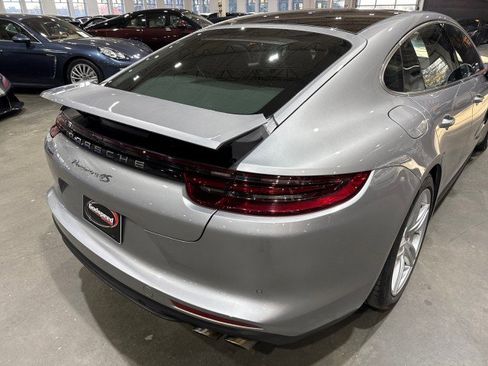 Used 2018 Porsche Panamera 4S image 43