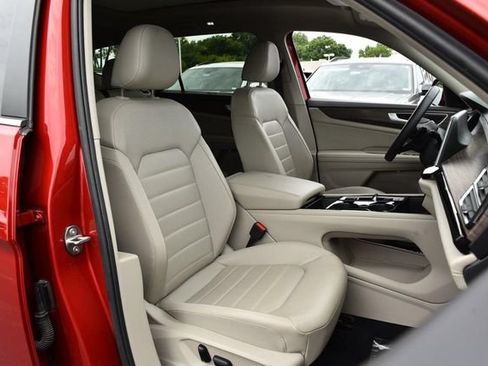 Used 2024 Volkswagen Atlas SEL AWD/4WD image 20