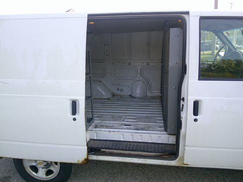 Used 2003 Chevrolet Astro w/ Convenience Pkg image 16