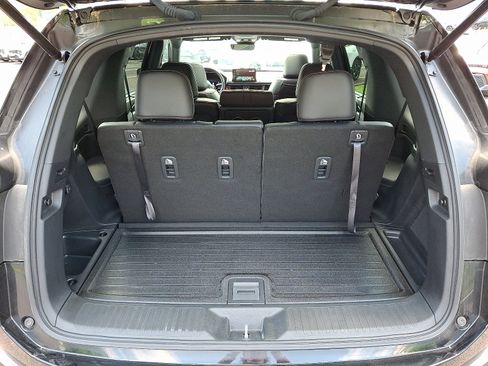 Used 2025 Honda Pilot Black Edition image 29