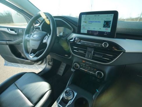 Used 2022 Ford Escape SEL w/ Technology Package image 32