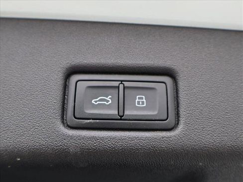 Certified 2025 Audi Q5 Premium w/ Premium Plus AWD/4WD image 7