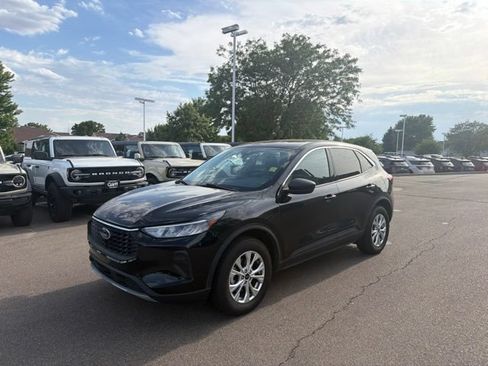 Used 2024 Ford Escape Active AWD/4WD image 4