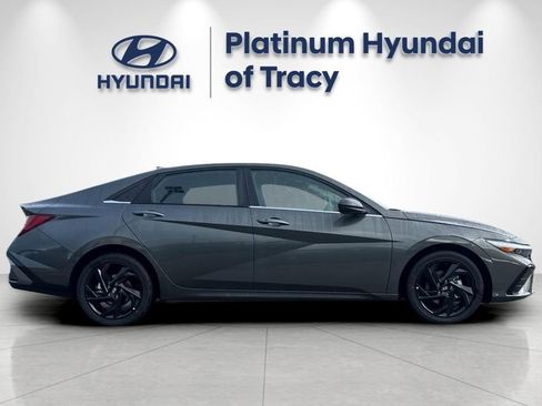 New 2026 Hyundai Elantra SEL Sport Premium FWD image 3