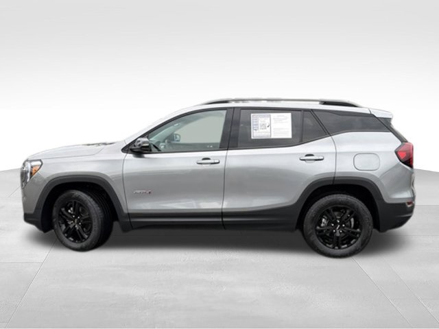 Used 2023 GMC Terrain AT4 AWD/4WD image 2