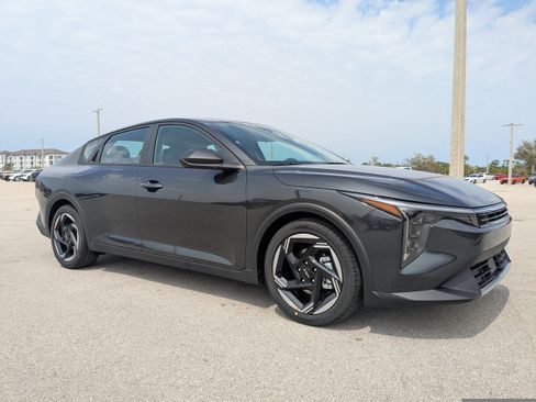 New 2026 Kia K4 EX FWD image 2