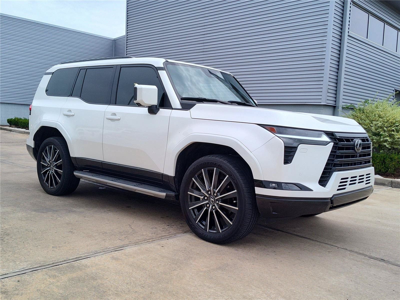 Used 2024 Lexus GX 550 w/ Accessory Package (Z1) AWD/4WD image 11
