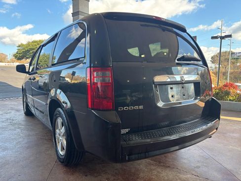 Used 2010 Dodge Grand Caravan SXT w/ Family Value Group image 4