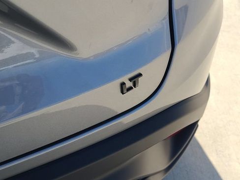 New 2026 Chevrolet Trax LT w/ Midnight Edition FWD image 9