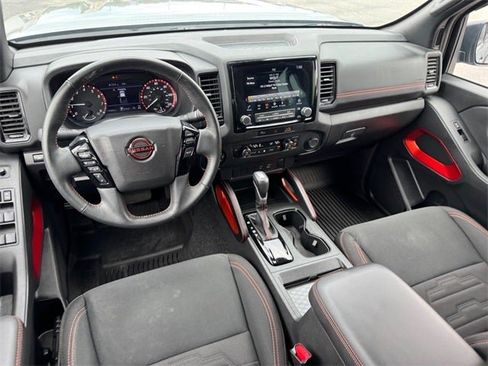 Used 2024 Nissan Frontier PRO-4X w/ Off-Road Protection Package image 11