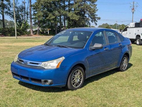 Used 2010 Ford Focus SE image 7