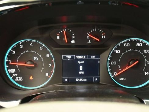 Used 2022 Chevrolet Traverse LS FWD image 9