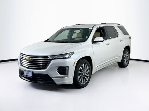 Used 2023 Chevrolet Traverse Premier w/ LPO, Floor Liner Package AWD/4WD image 1