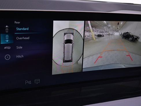 Used 2025 Cadillac Escalade Sport w/ Touring Package image 32