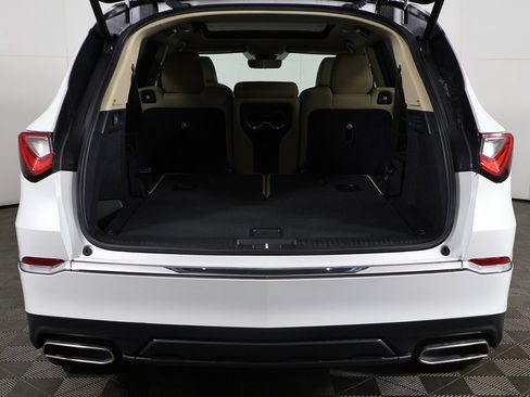 Used 2023 Acura MDX SH-AWD image 16