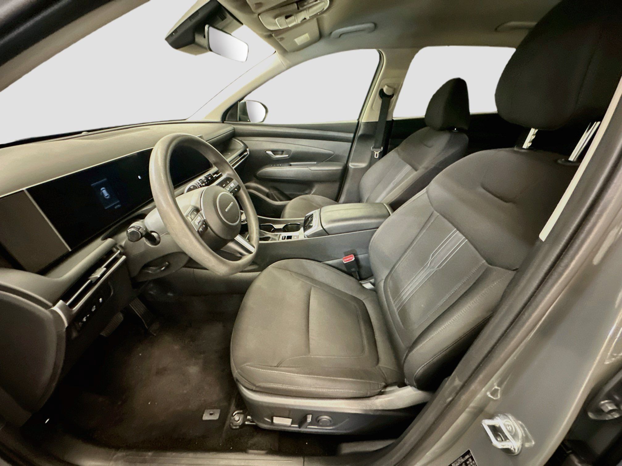 Used 2025 Hyundai Tucson SEL AWD/4WD image 13