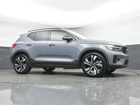 Used 2023 Volvo XC40 B5 Ultimate w/ Protection Package Premier AWD/4WD image 37