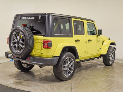 Used 2024 Jeep Wrangler Unlimited w/ Convenience Group image 9