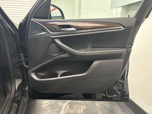 Used 2023 BMW X3 xDrive30i w/ Premium Package image 10