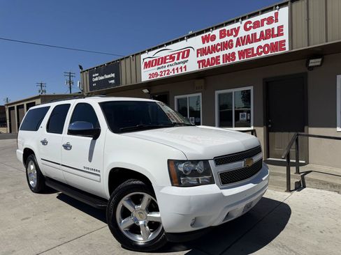 Used 2014 Chevrolet Suburban LTZ RWD image 1