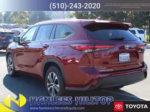 Used 2023 Toyota Highlander XLE image 8