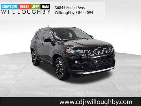 Used 2023 Jeep Compass Limited AWD/4WD image 3