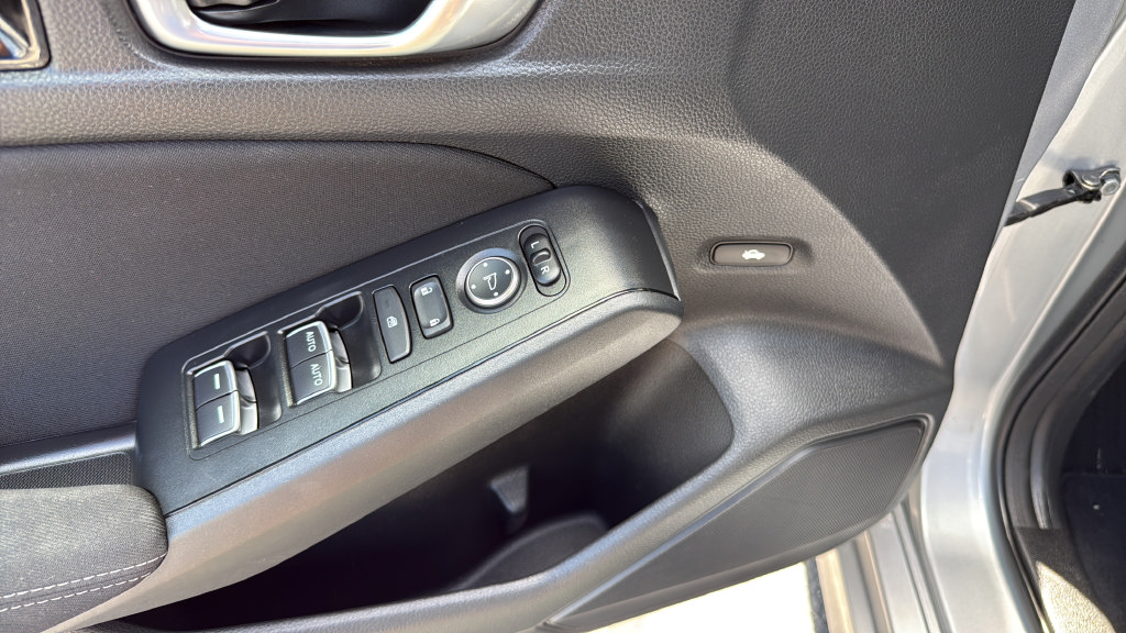 Used 2023 Honda Civic EX image 28