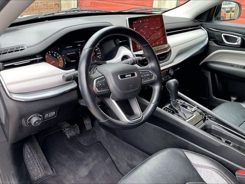 Used 2022 Jeep Compass Limited image 13