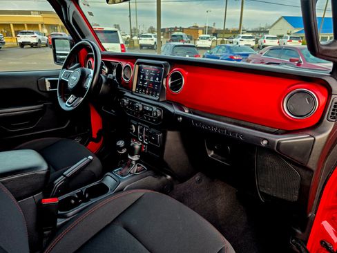 Used 2022 Jeep Wrangler Rubicon w/ Safety Group image 12